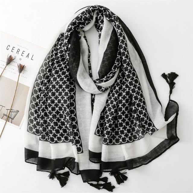 Elegant geometric pattern black color fashion scarf