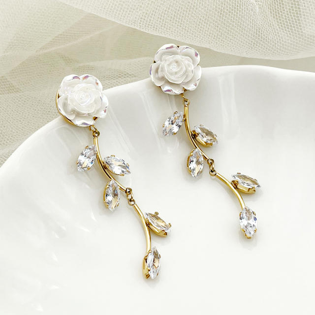 Korean fashion sweet pearl bead flower stainless steel earrings collection