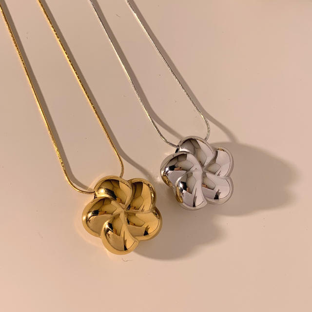 Chic stereo flower stainless steel studs necklace set