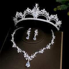 Delicate silver color diamond wedding crown necklace set