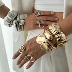 Heavy Industry Chunky Women's Personalized Pleated Metal Water Drop bangle bracelet