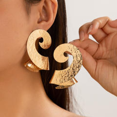 Personalized Metal Geometric Texture Hollow Earrings for Women Irregular Twisted Gapped earrings