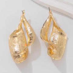 Personalized Metal Geometric Texture Hollow Earrings for Women Irregular Twisted Gapped earrings