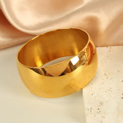 Glossy mirror design titanium steel metal texture couple bracelet large smooth exaggerated design high-end ladies jewelry