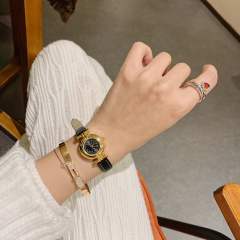 New small gold watch light luxury retro small dial women's watch steel band watch