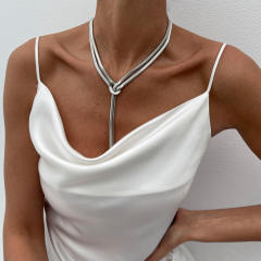 Hip-Hop Metallic Flat Snake Bone Chain Necklace Ins Cold Style Knot Chain necklace