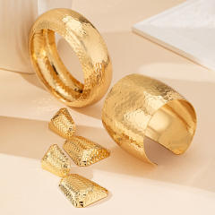 Geometric Hammer Pattern cuff bangle suit Exaggerated Luxury alloy Jewelry suit