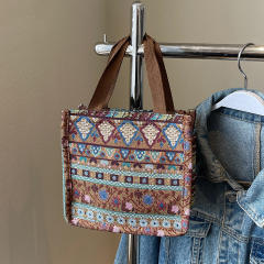 Ethnic Shoulder Bag 2025 New Bohemian Tote Bag Resort Handbag Women's Trendy Bag