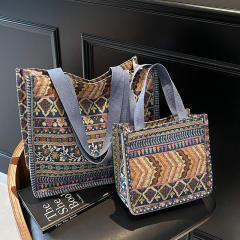 Ethnic Shoulder Bag 2025 New Bohemian Tote Bag Resort Handbag Women's Trendy Bag