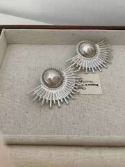Hammering pattern five petal flower fan shape earrings electroplated 18K gold earrings