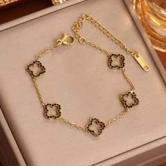 New Hollow Four-leaf Flower Diamond Four-leaf Clover Bracelet stainless steel bracelet