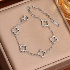 New Hollow Four-leaf Flower Diamond Four-leaf Clover Bracelet stainless steel bracelet