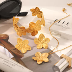 Hot-selling Stainless Steel Flower Necklace Bracelet five petal flower jewelry suit