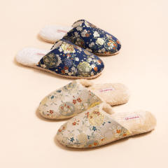 New Chinese Style Elegant Embroidered Slippers Couple Non-Slip Household Indoor Home Slippers