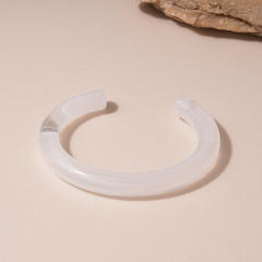 White Irregular Wide Resin Bracelet Personalized Trendy Hand Jewelry