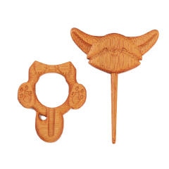 New Brooch pin with wooden animal pattern wooden animal Brooch gift