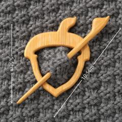 New Brooch pin with wooden animal pattern wooden animal Brooch gift