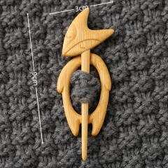 New Brooch pin with wooden animal pattern wooden animal Brooch gift