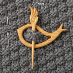 New Brooch pin with wooden animal pattern wooden animal Brooch gift