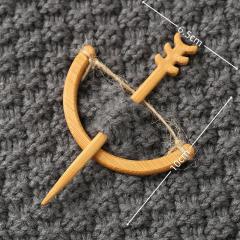 New Brooch pin with wooden animal pattern wooden animal Brooch gift