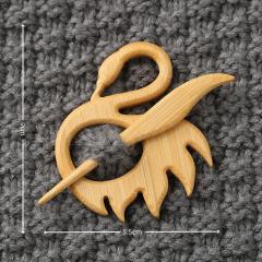 New Brooch pin with wooden animal pattern wooden animal Brooch gift
