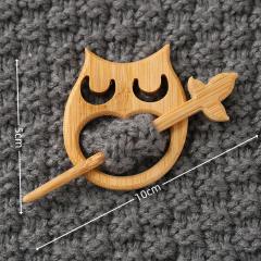 New Brooch pin with wooden animal pattern wooden animal Brooch gift