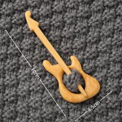 New Brooch pin with wooden animal pattern wooden animal Brooch gift