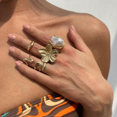 INS style pearl hollow irregular ring retro diamond alloy flower joint ring