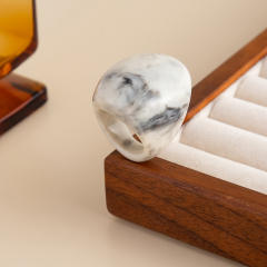 Chunky colorful resin acrylic finger rings for women antumn winter jewelry
