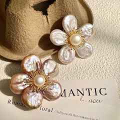 Baroque Pearl Flower Brooch for Women Elegant Socialite Brooch Pin Pearl Brooch Accessory