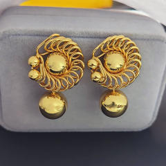 Light Luxury Earrings 18k Hollow Circle Earrings French Exquisite All-match Earrings
