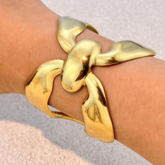 Chunky bow design gold plated stainless steel bangle cuffs bracelet