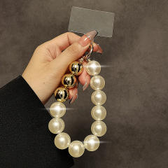 Creative Personality Golden Pearl Handheld Chain Wrist Short Lanyard with Clip Mobile Phone Case Keychain
