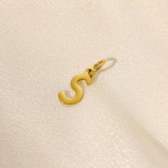 Stainless steel plating 14K gold 26 English letter pendant titanium steel DIY jewelry accessories wholesale