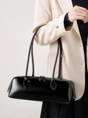 Women's 2025 New Korean Single Shoulder Large Capacity Cowhide Armpit Bag Long Red Baguette Bag for Women