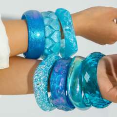 Blue Translucent Glitter Resin Bracelet High-End Sequin Laser Peach Heart Exaggerated Bracelet