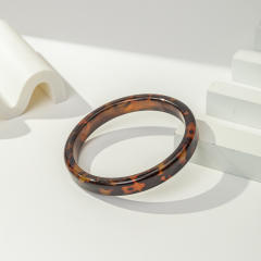 Sexy Leopard Print Resin Bracelet Unique Irregular Circular Gradient arcylic bangle