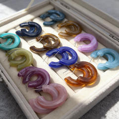 2026 New Acrylic Retro Earrings Simple C-Shaped Minimalist Style Ear Accessories