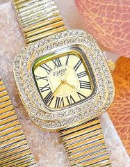 Hot-Selling Small Square Watches for Women steel band diamond watch