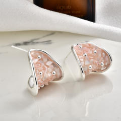 Vintage-Style Fashion Earrings with Elegant Abalone Shell White Mother-Of-Pearl