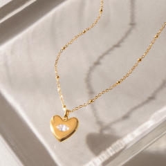 18KG horse eye crystal inlaid heart pendant stainless steel necklace dainty necklace