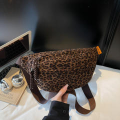 Velvet Bag Women's Large Capacity Autumn Winter Crossbody Bag Leopard Print Chest Bag Waist Bag