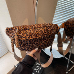 Velvet Bag Women's Large Capacity Autumn Winter Crossbody Bag Leopard Print Chest Bag Waist Bag