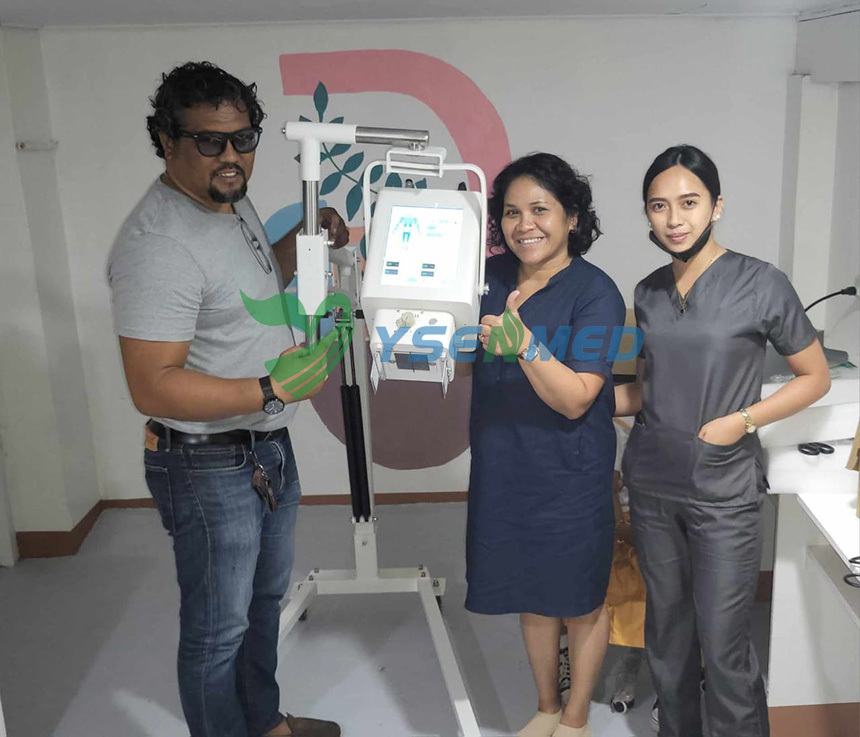 Philippinese doctors are happy with YSENMED YSX056-PE digital portable x-ray unit.