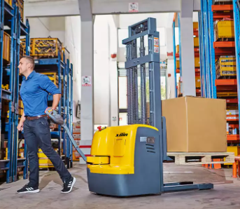 Electric Walkie Stacker