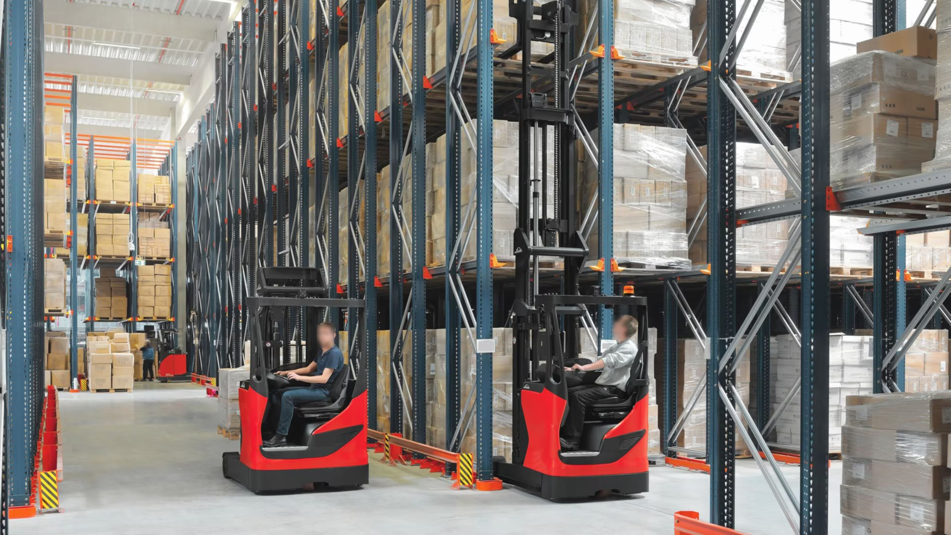 Reach Truck Vs Forklift Which Is Better For You Shiwen