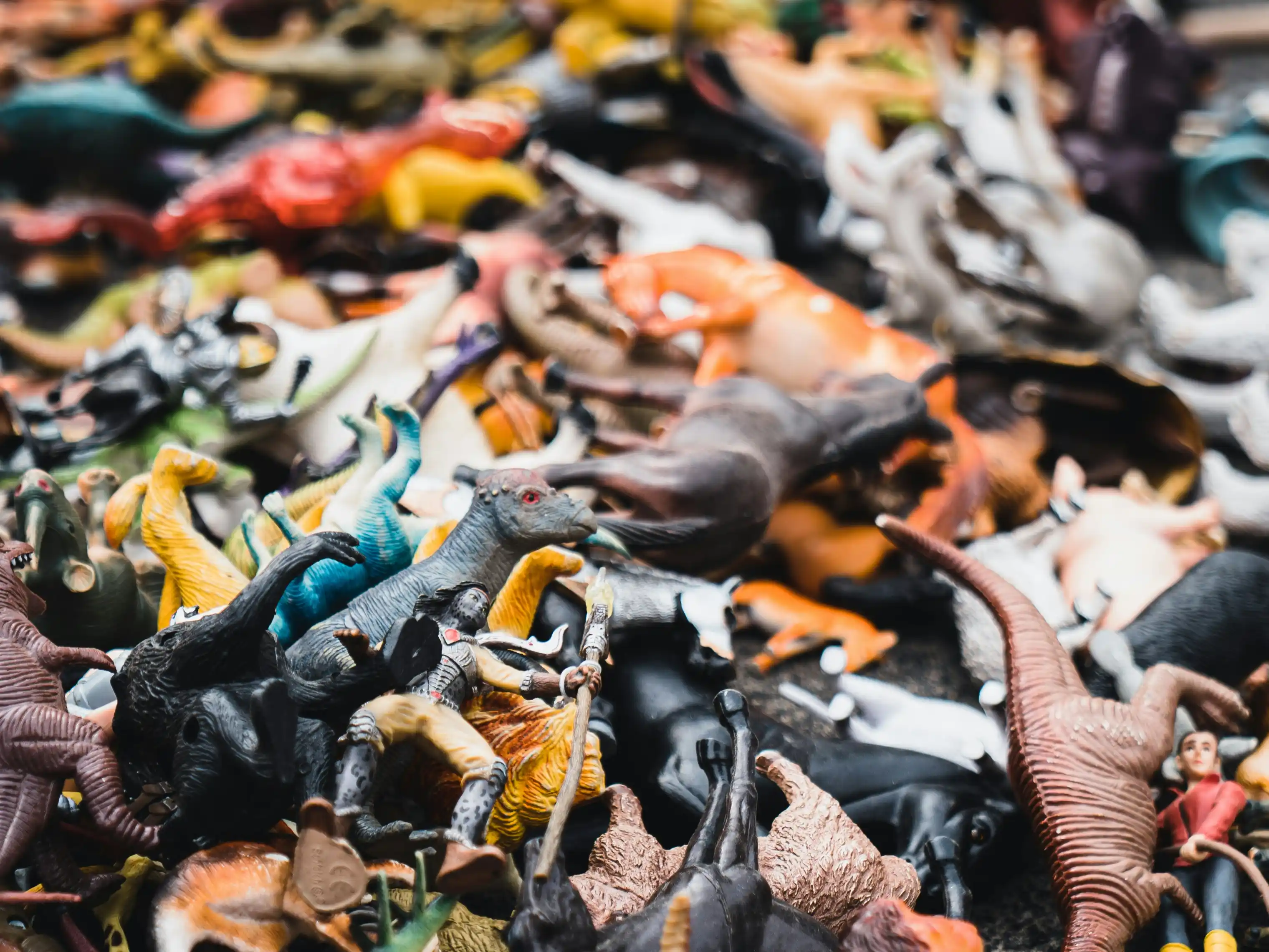 All kinds of different colored handpieces were piled together.