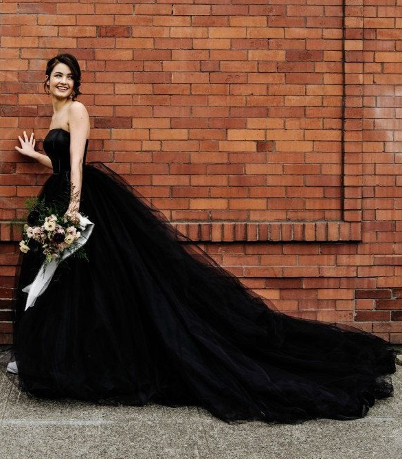 Black Two Pieces long Train Bridal Dress Wedding Skirt