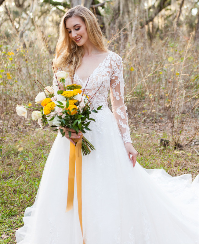 Ivory Lace Tulle Long Train Wedding Dress