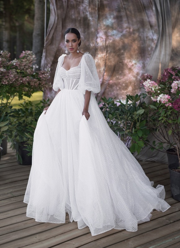 Ivory Tulle Long Train Wedding Dress Bridal Gown